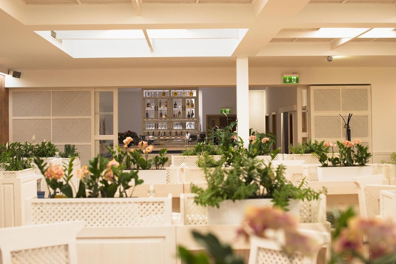 Hotel Slavia สวิตาวี ภายนอก รูปภาพ